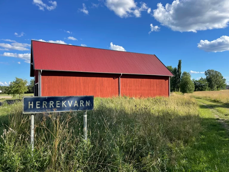 Herrekvarn Property and Sign